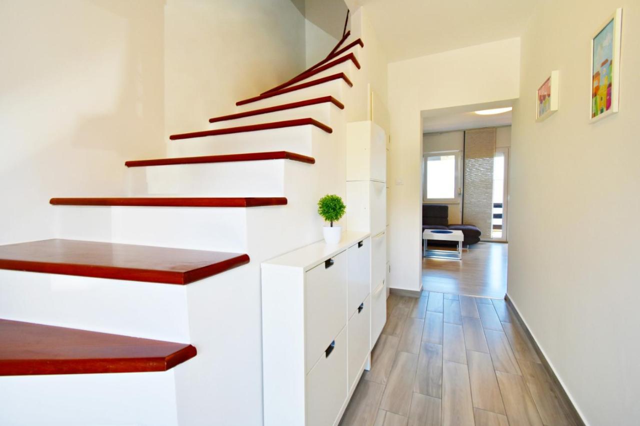 Apartman Lukas ラバック エクステリア 写真