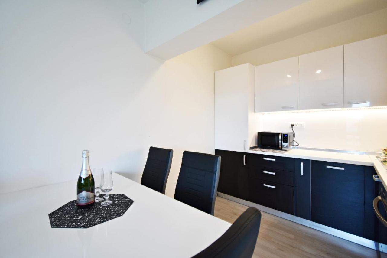Apartman Lukas ラバック エクステリア 写真