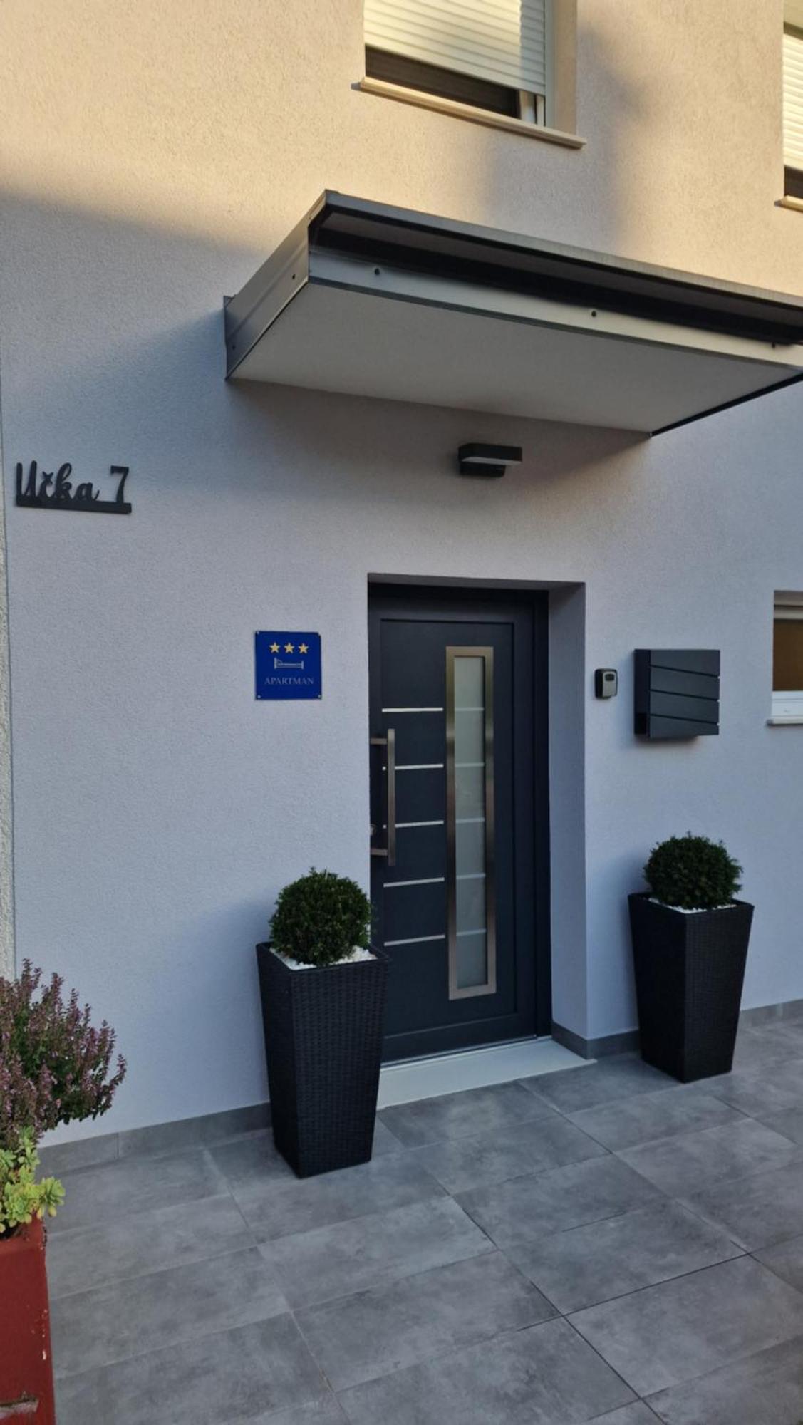 Apartman Lukas ラバック エクステリア 写真
